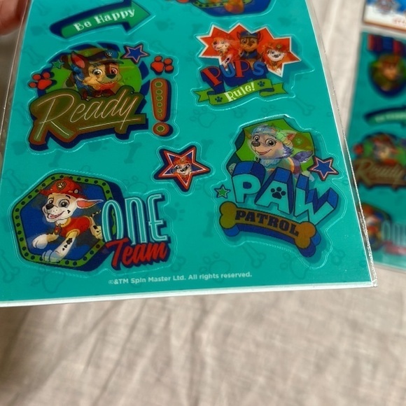 Paw Patrol Hologram Stickers 40 stickers - 2 packets of 20 NEW IN PACKET - Picture 4 of 11